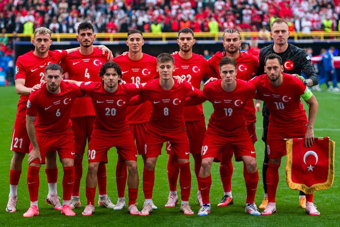 Nederlands Elftal - Turks Voetbalelftal Opstellingen