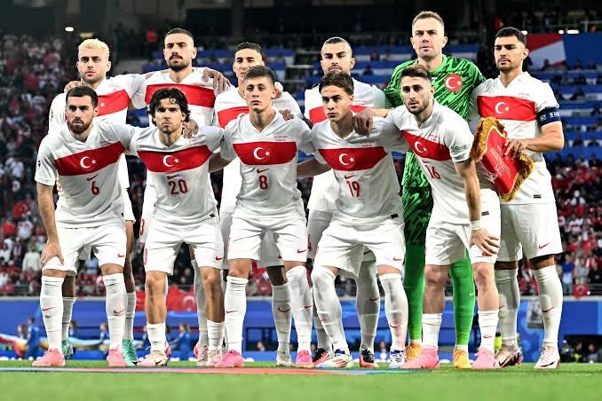 Nederlands Elftal - Turks Voetbalelftal Opstellingen