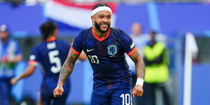 Memphis Depay Vriendin